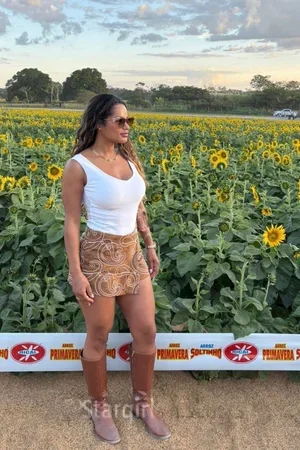 Tatylatina Escort