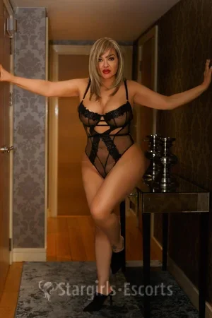 Nadinamour