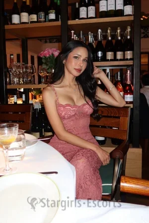Miya Me Escort