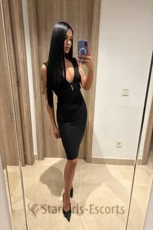 Eva Sparkles Escort