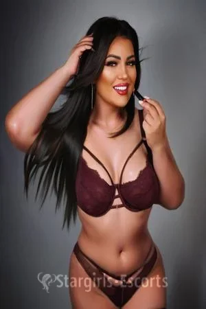 Lara Escort