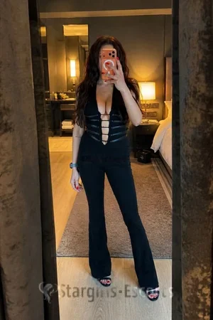 Amy Escort