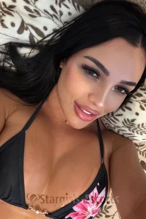 Lauren Masseuse