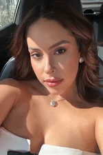 Julia Belle