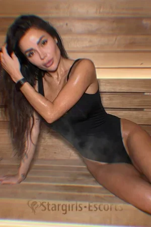Maya Moura Escort