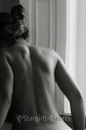 Valeria Noir Escort