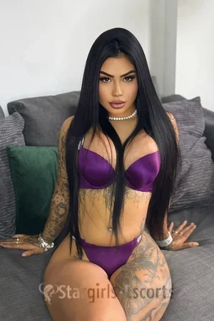 Laura Escort