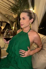 Khloe