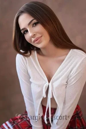 Zoya Escort