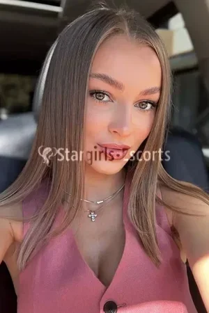 Adela Escort