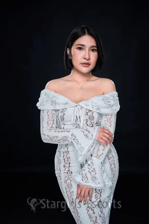 Claire Escort