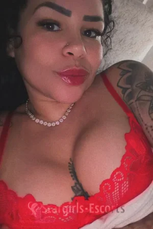Cloe Escort