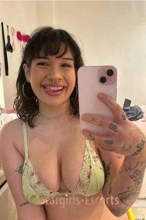 Maya Escort