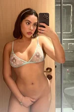 Julia Belle