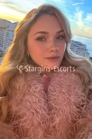 Nimriel Escort