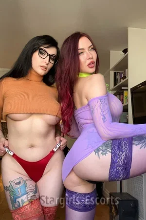 Eva & Jasmine duo