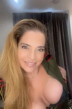 Eva Paradise