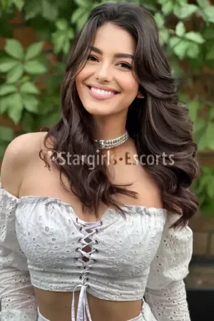 Karis Escort