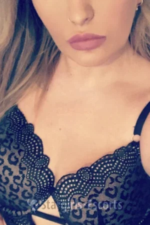 Curvycara Escort