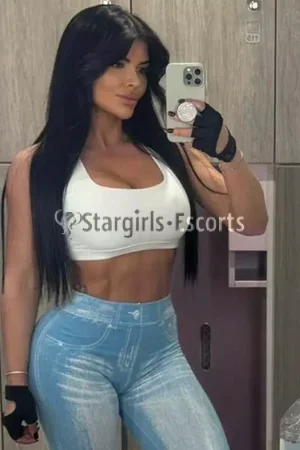 Social friendly EE Kylie