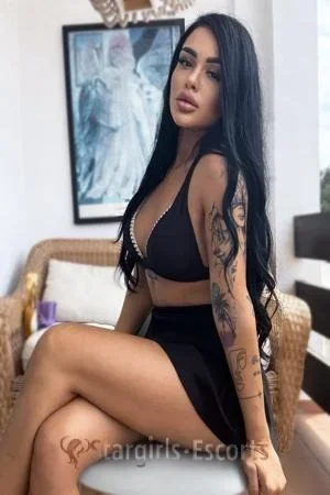 Eva Sparkles Escort