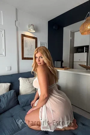 Leonor Escort