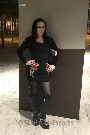 Brum Party girl