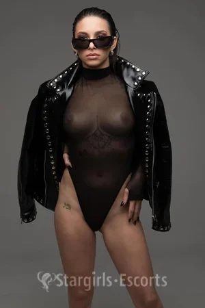 Monique Escort